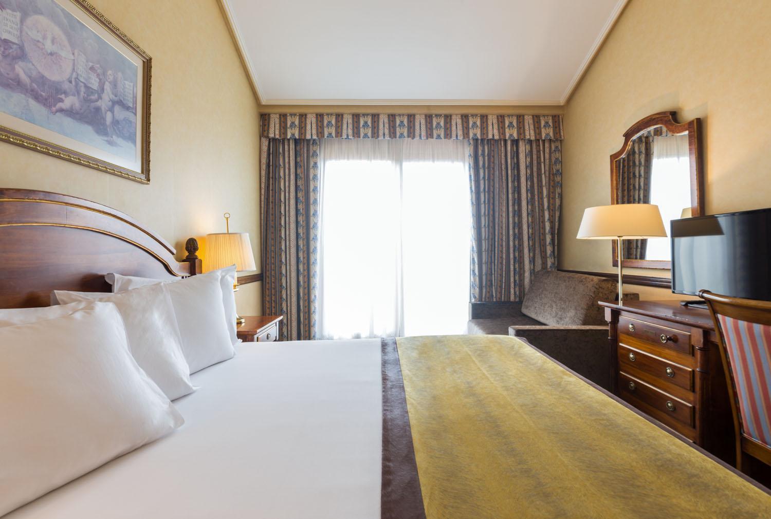 Doble room with extra bed,1083944353:JPEG